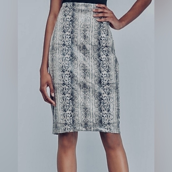 Express Black and White Pencil Skirt Knee-Length Work - Picture 1 of 11